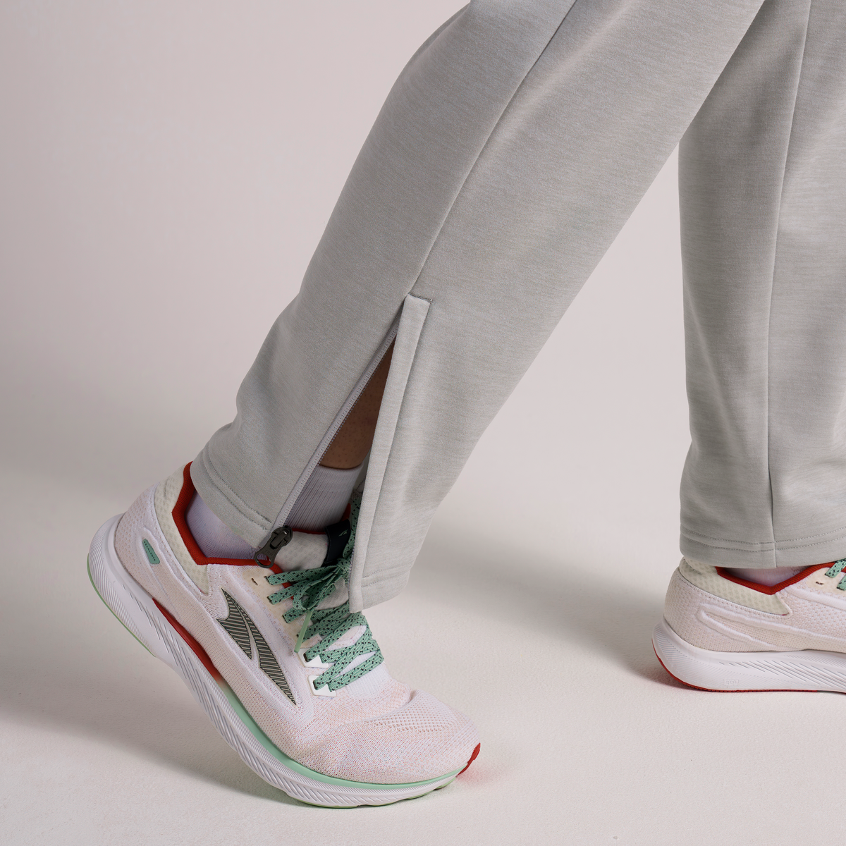 Women's Everyday Jogger - Navy | Altra Running US