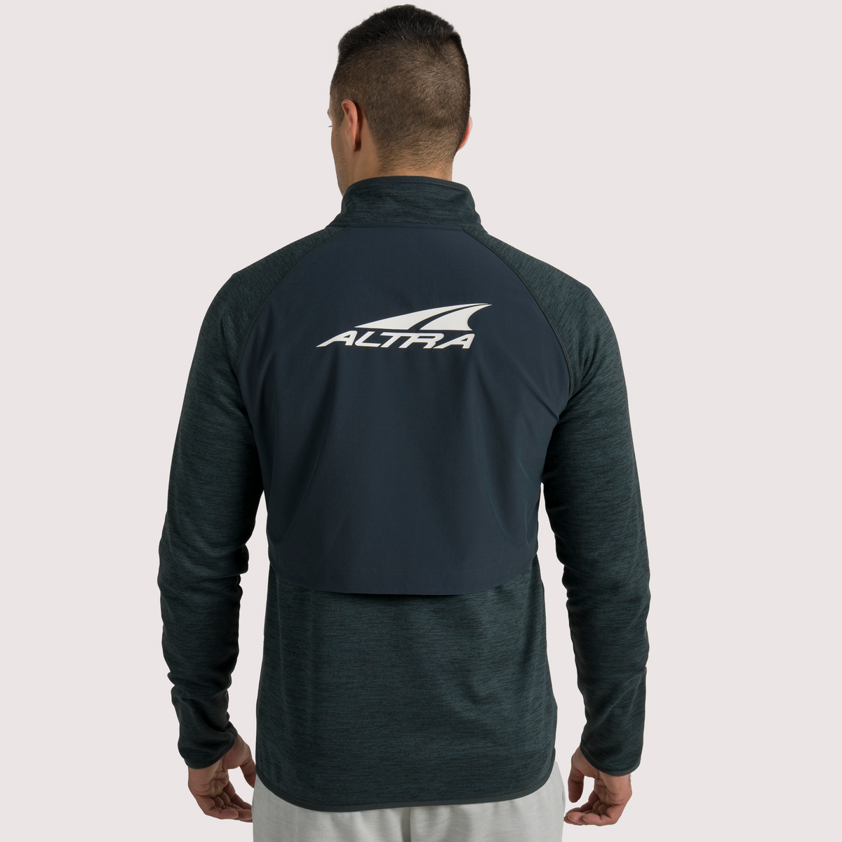 Men's Everyday Hybrid Jacket - Black | Altra Running US