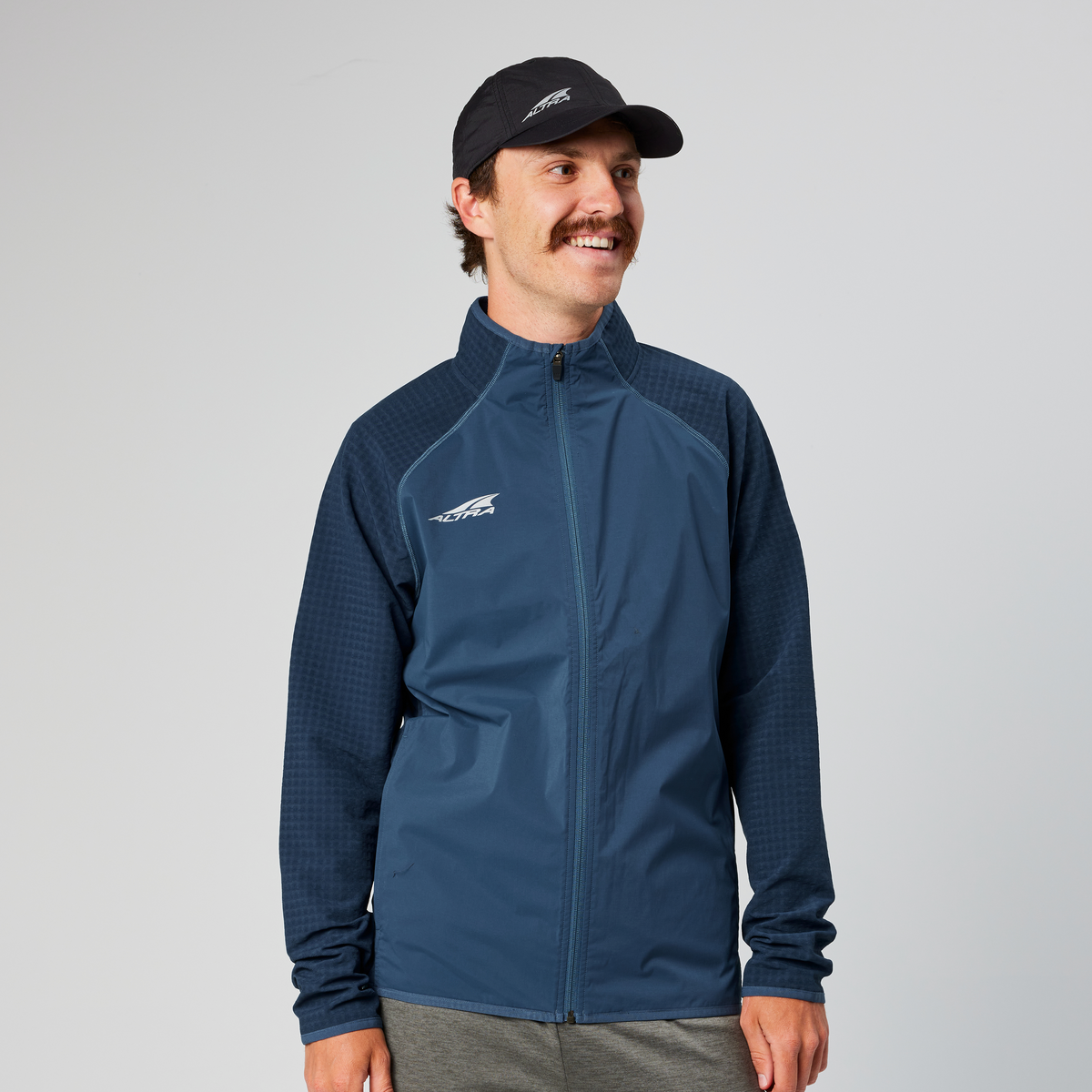 Men's Core Hybrid Jacket Black | Altra Running US